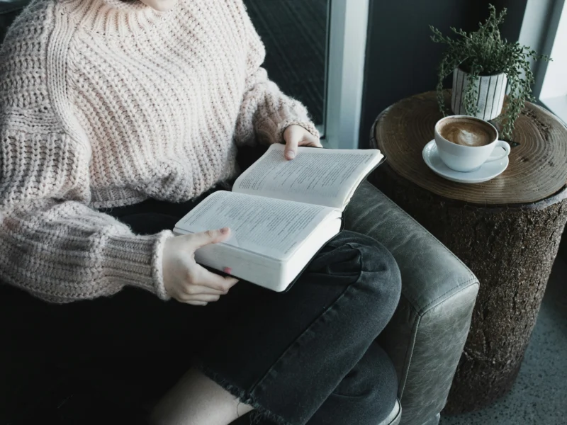 Viral Book Posts for Reader Fame