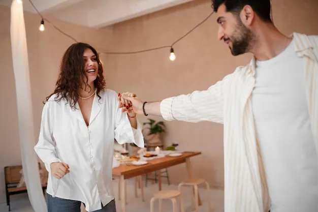 Minimalist Toast for the Modern Couple